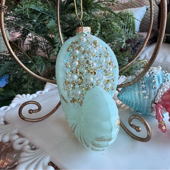NEW! Beach Christmas Hand Blown Glass Aqua Nautilus Seashell Ornament - Picture 3 of 8